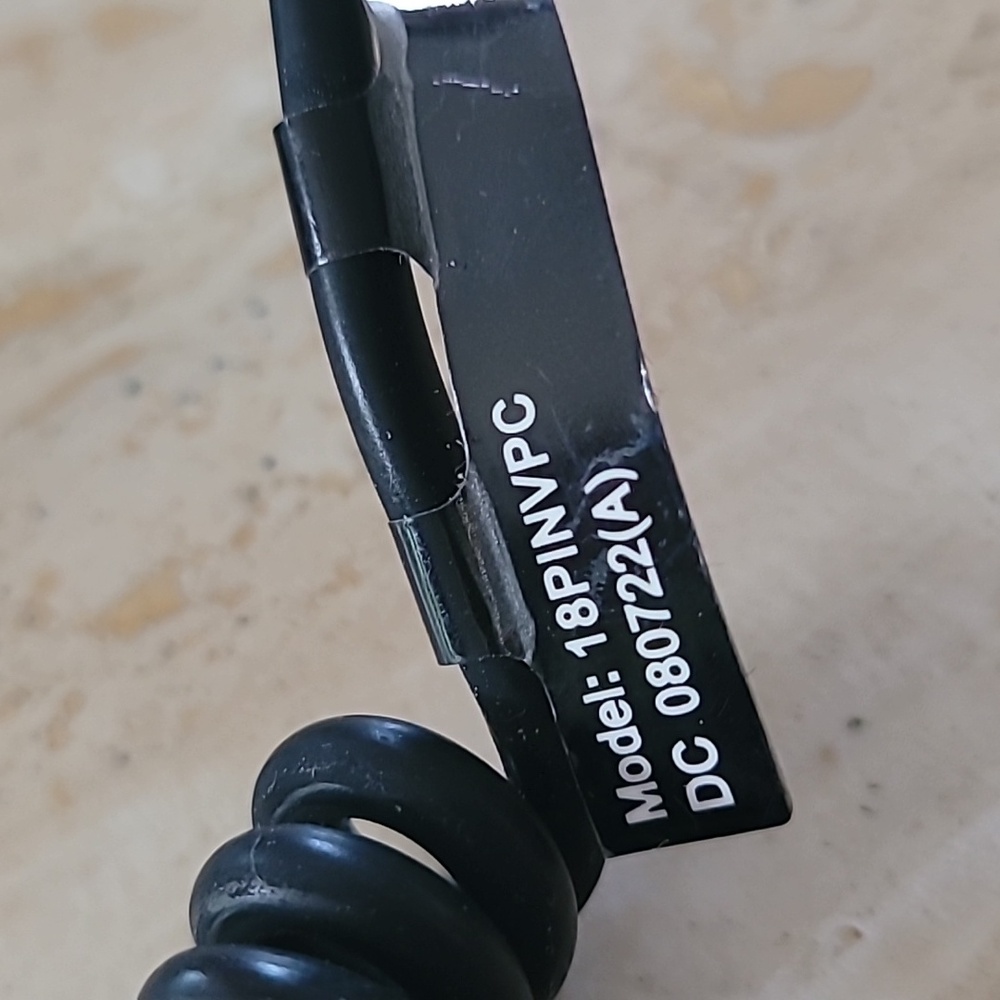 Verizon Car Charger - Picture 3 of 12